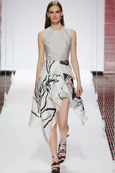 Look 52